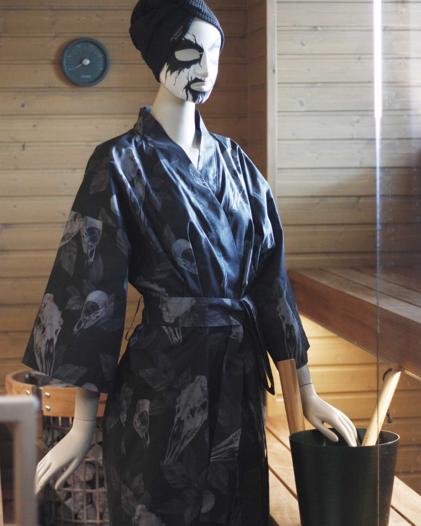 Sauna Kimono, Skulls