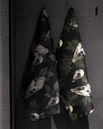 Sauna towel L, Large Skulls