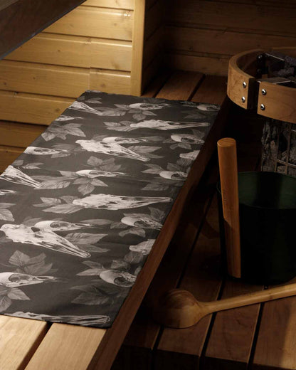 Sauna towel L, Large Skulls
