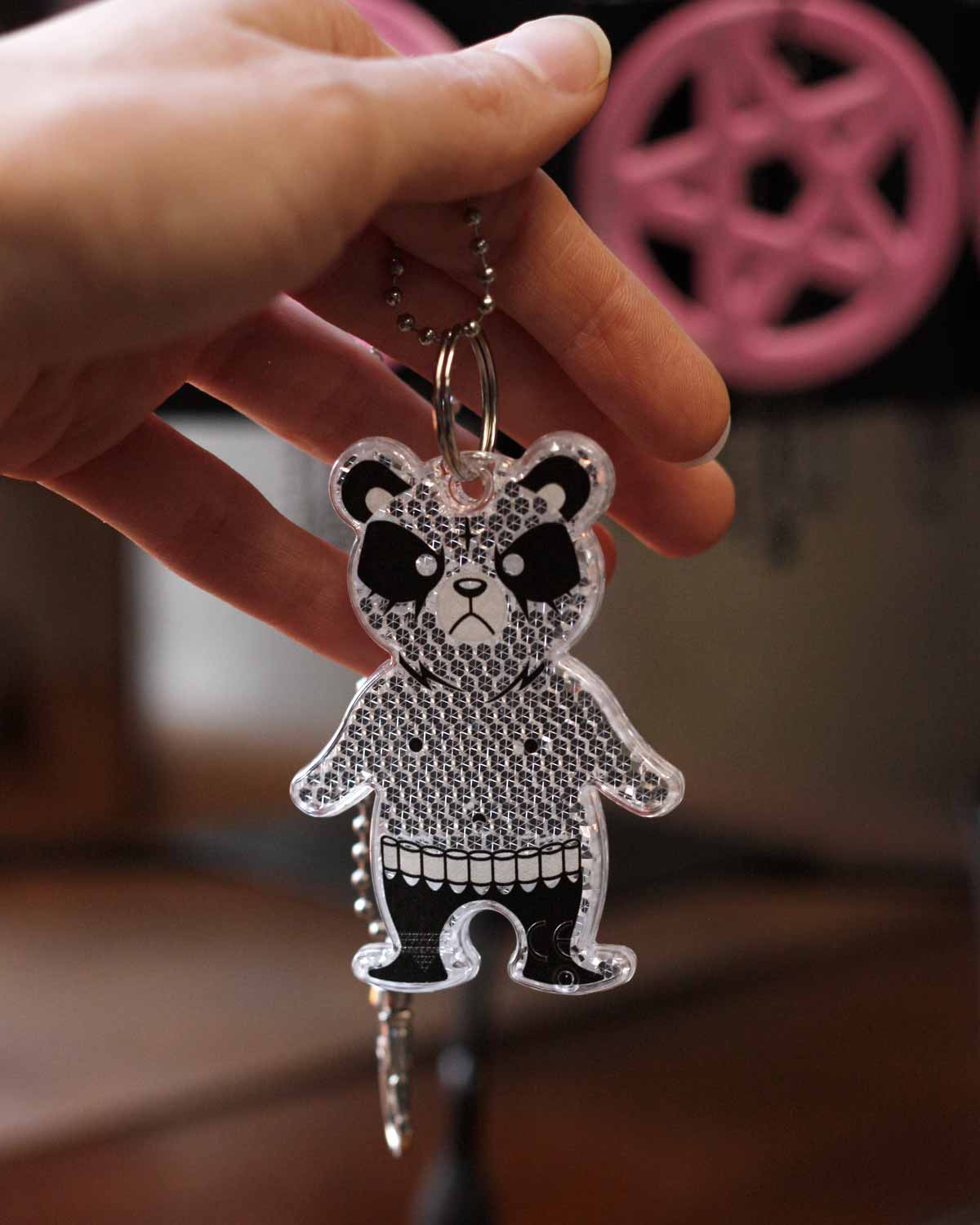 Saatanalle Bear, Reflector Charm