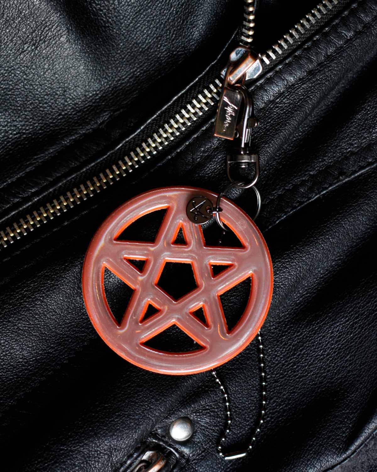 Oranssi Pentagrammiheijastin