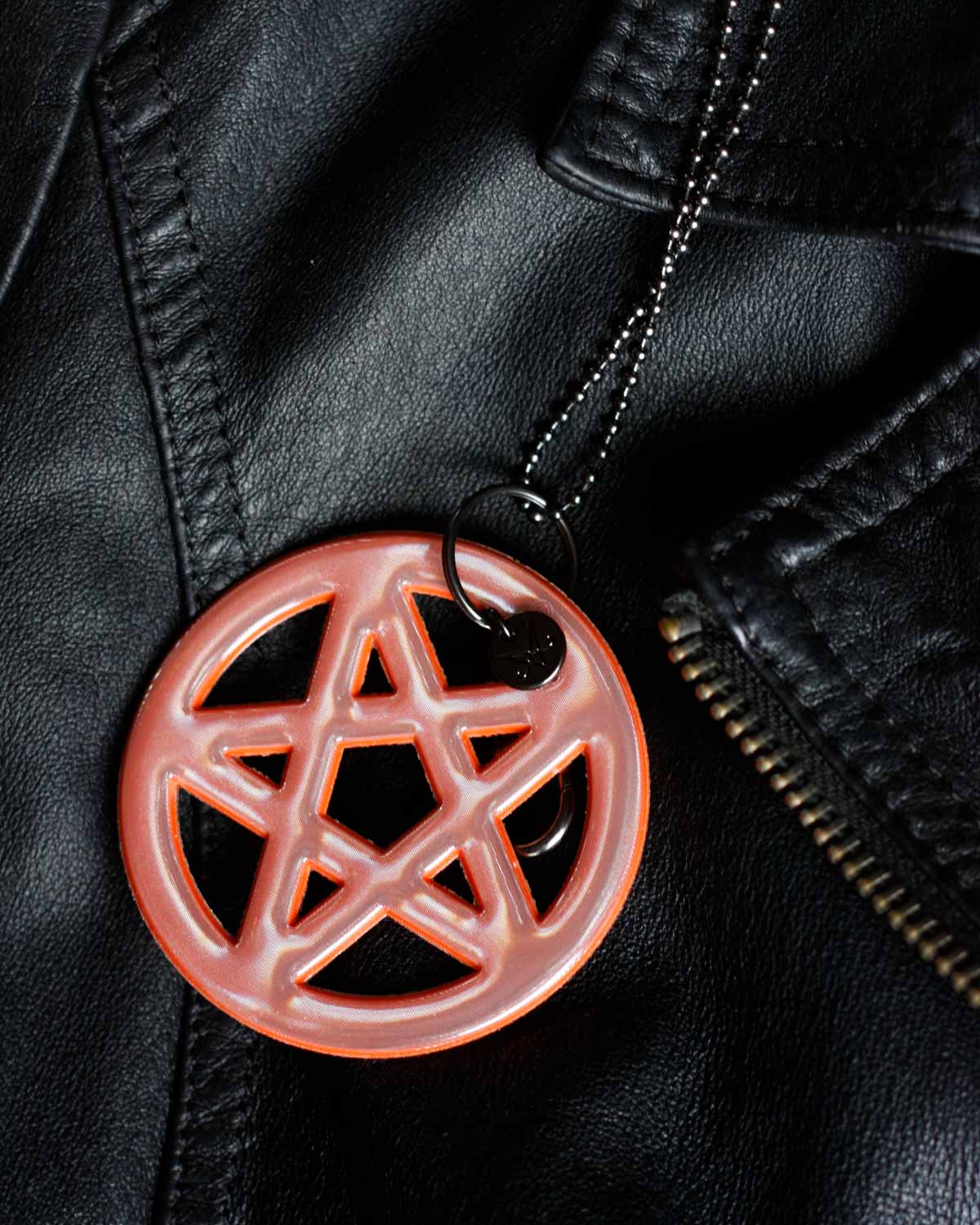 Oranssi Pentagrammiheijastin