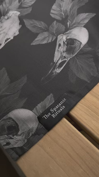 Sauna towel L, Large Skulls