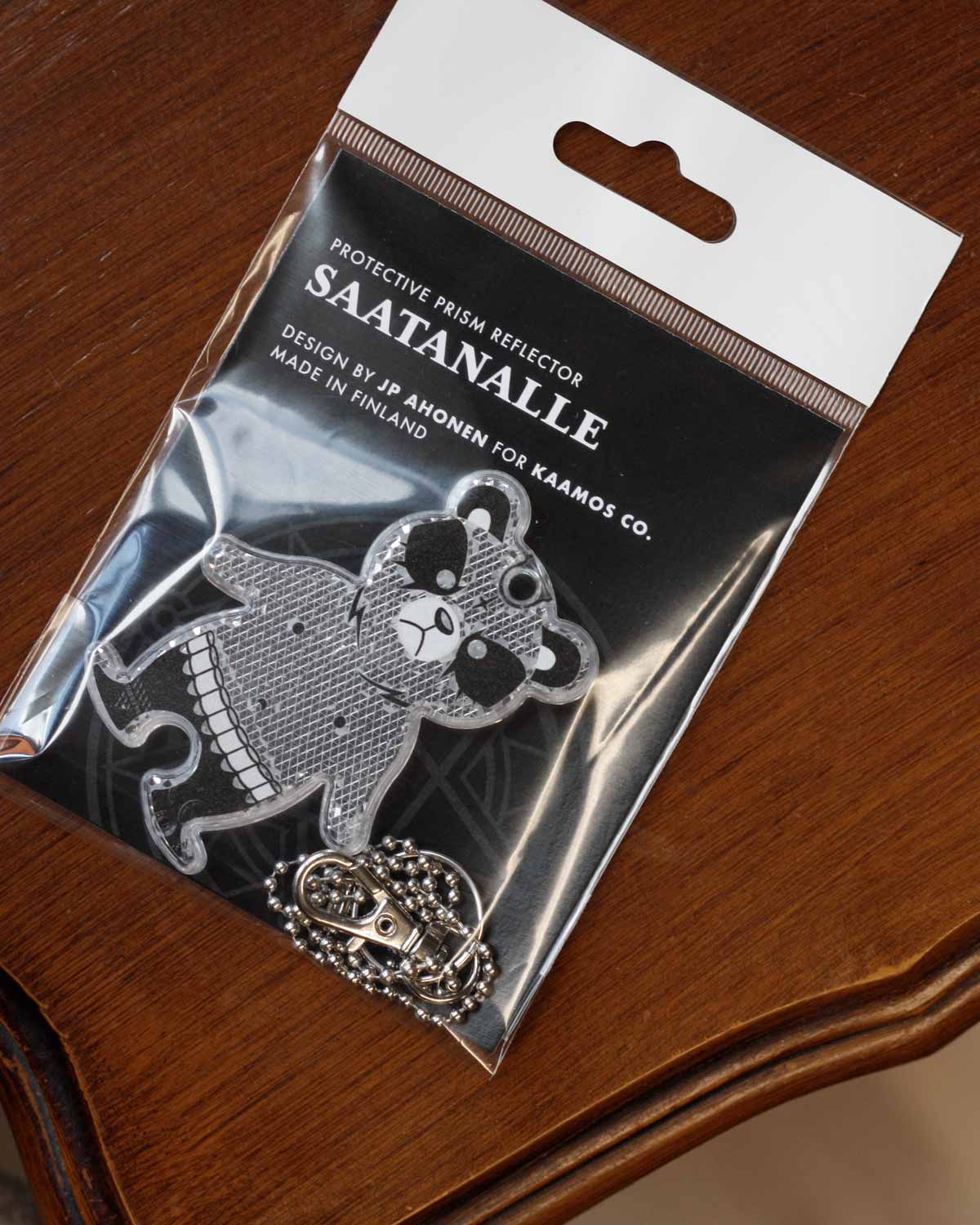 Saatanalle Bear, Reflector Charm