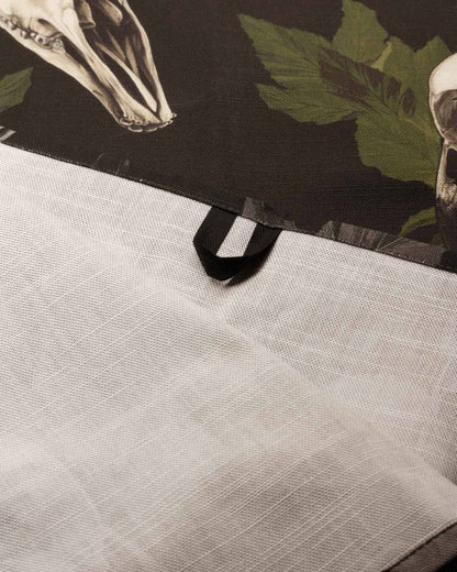 Sauna towel S, Large Skulls