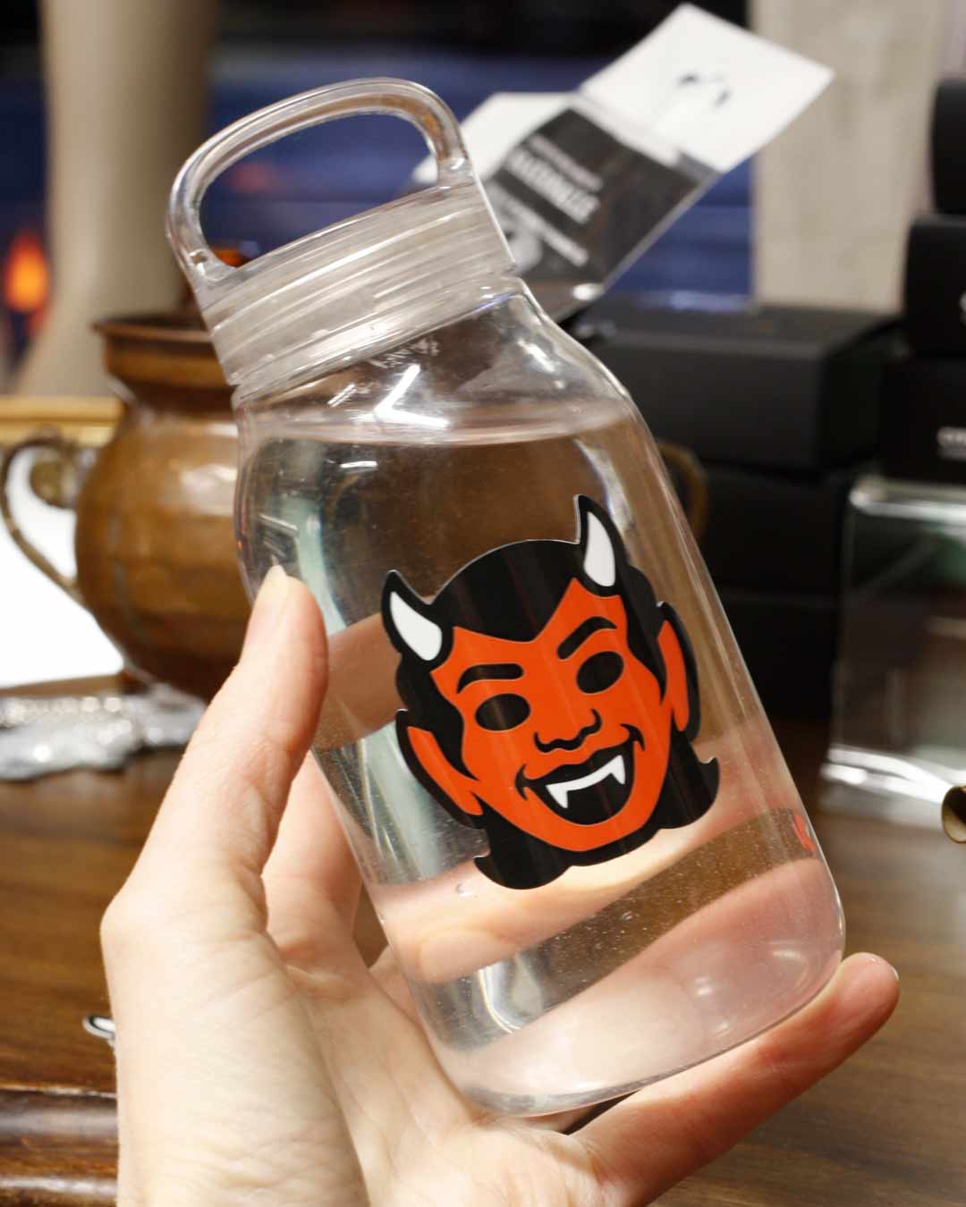 Takatukkapiru, Devil Sticker, Vinyylitarra