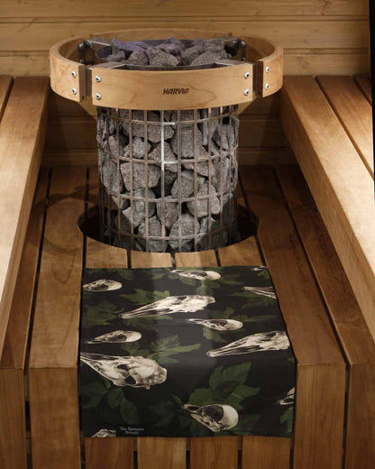Sauna towel S, Large Skulls